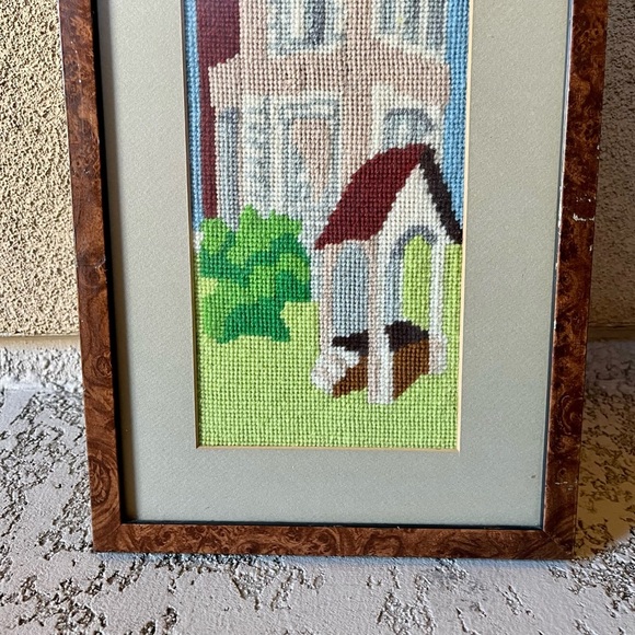 Vintage framed needlepoint European picture 11/28 inch - Picture 4 of 7